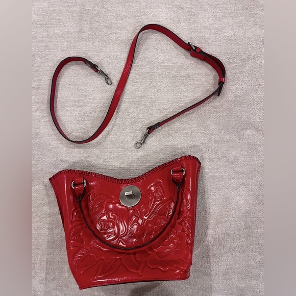 Patricia Nash Ninetta Bag – Bright Red Elegant, Bold, & Timeless Art To Wear - Picture 4 of 8